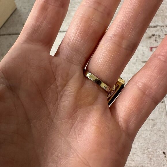 Vintage Avon Smokey Violet Cocktail Ring - Picture 4 of 8